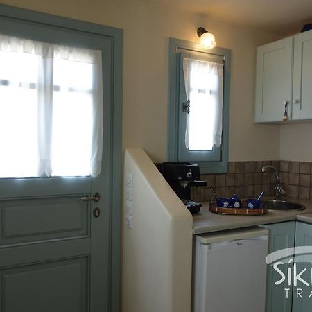 Traditional Apartment In Kastro Σίκινος Εξωτερικό φωτογραφία